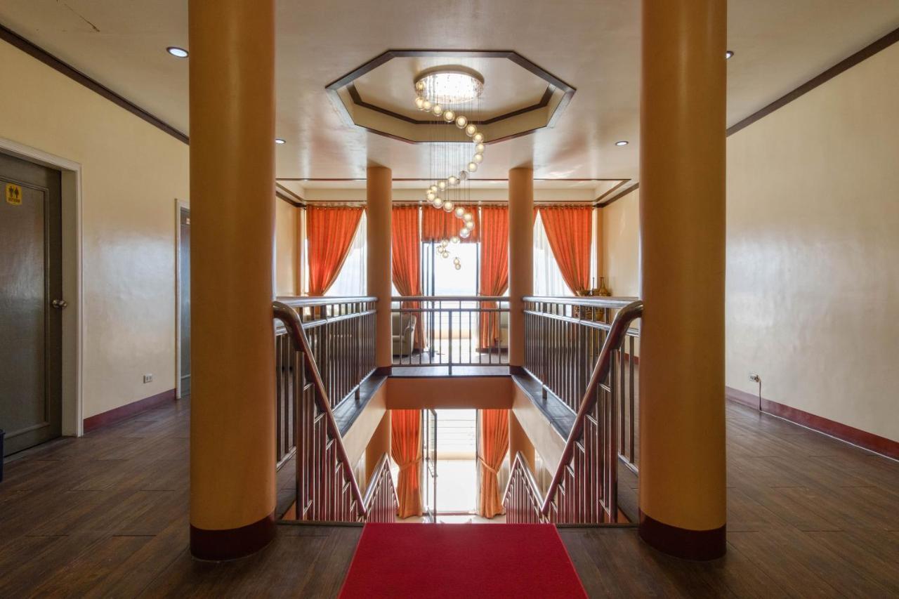 Reddoorz Plus @ Seaborne Hotel Subic Zambales Exterior foto